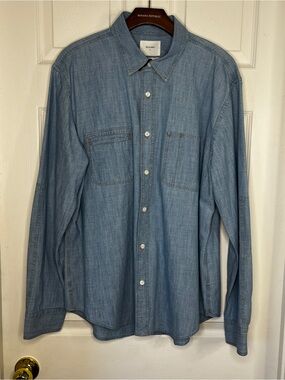 Billy Reid Men's Light Wash Chambray Button-Down Shirt